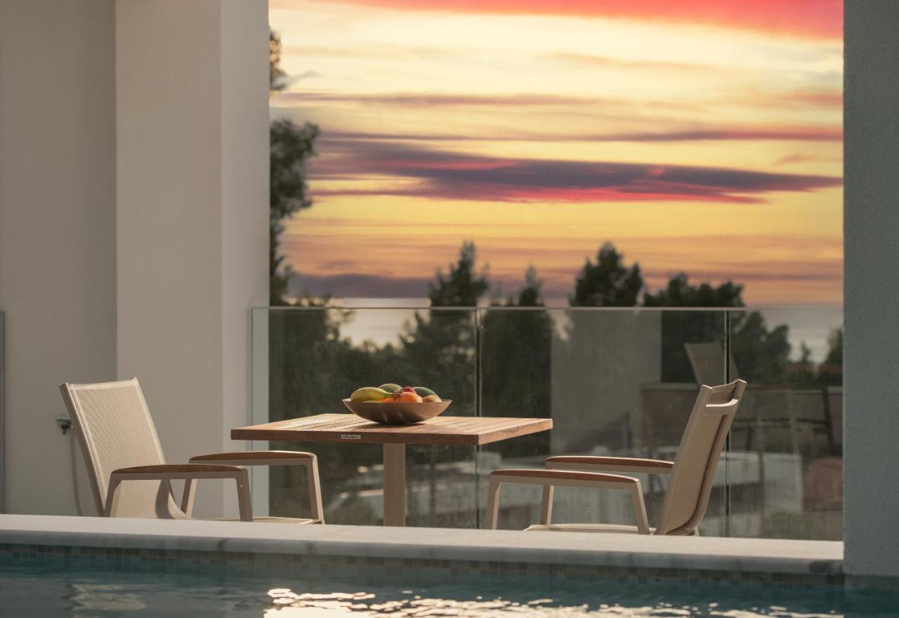 Nikiti Botanic Pool Suites Exterior photo