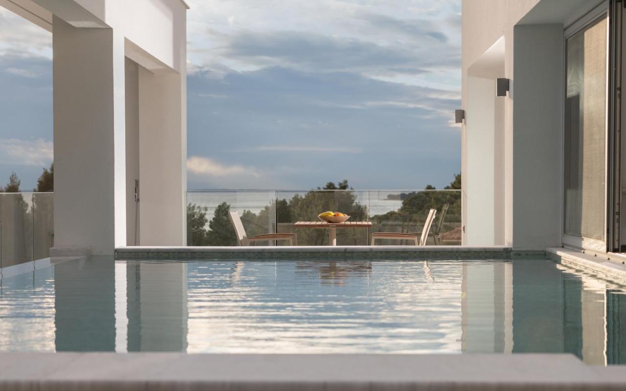 Nikiti Botanic Pool Suites Exterior photo